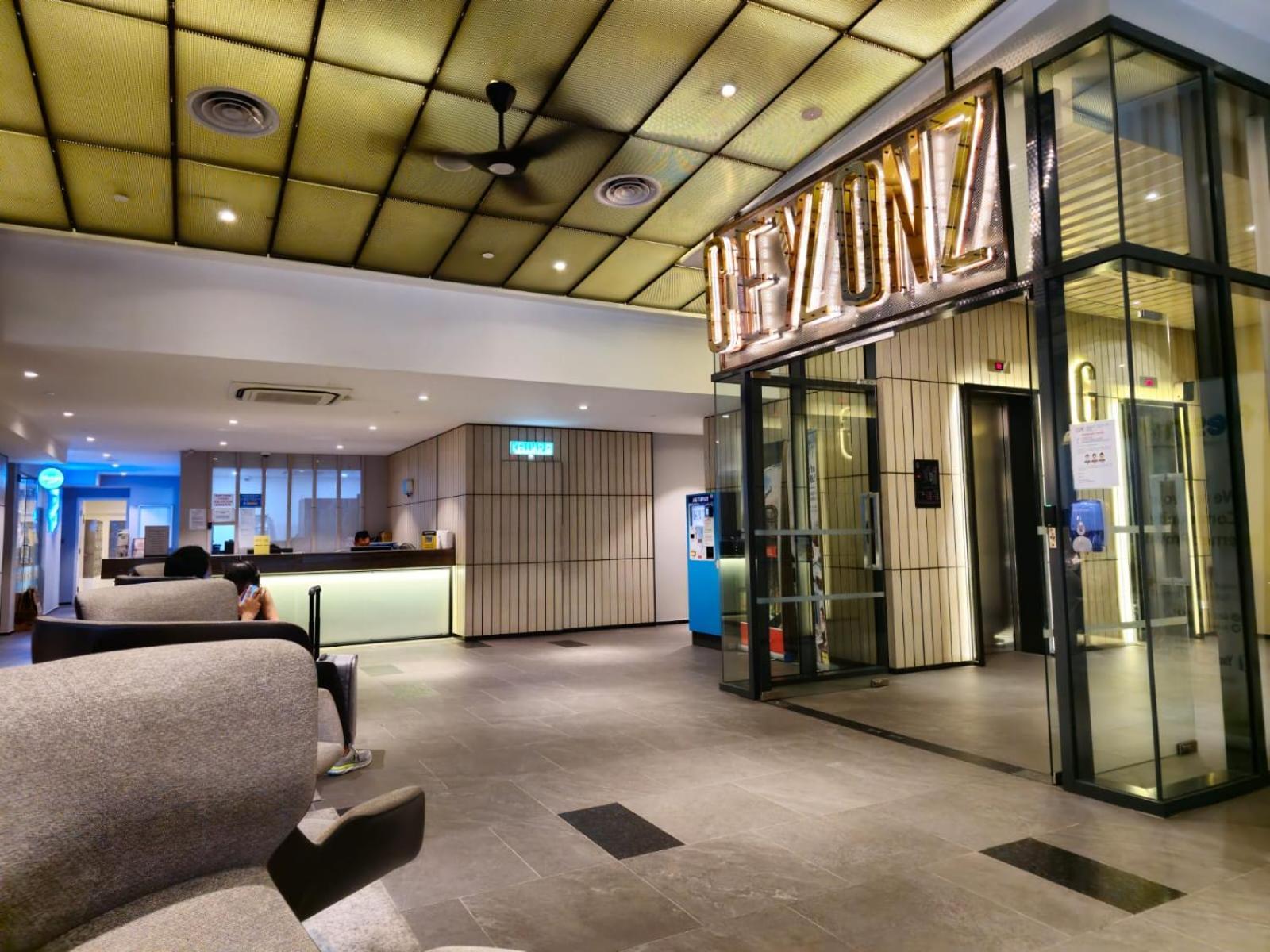Luxurious Ceylonz Dualkey 5pax Near Bukit Bintang Apartment *