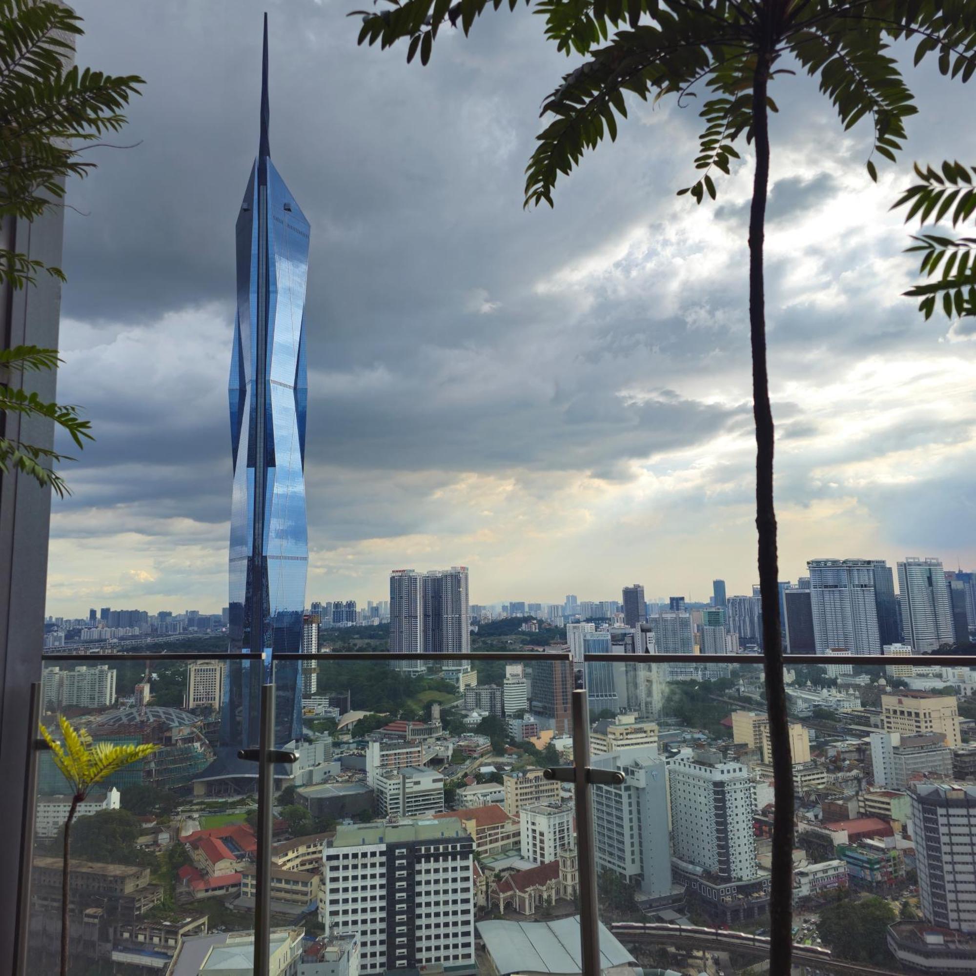 Luxurious Ceylonz Dualkey 5pax Near Bukit Bintang Apartment